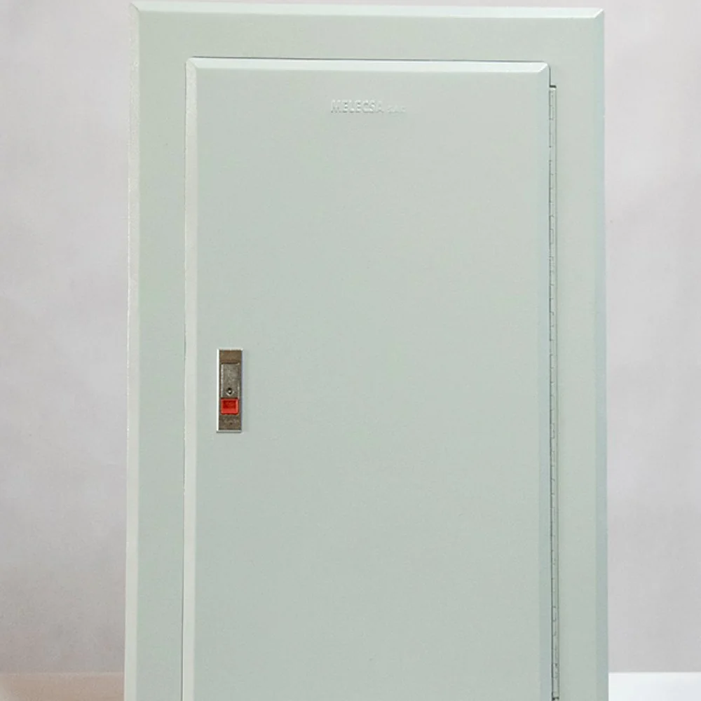 TABLERO EMPOTRABLE MANDIL ABISAGRADO 36 POLOS RIEL COBRE + 6 DIFERENCIALES SEMIPESADO