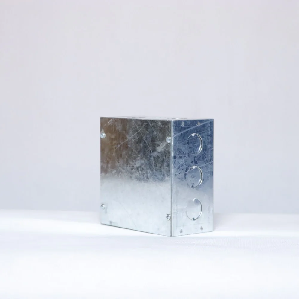 CAJA DE PASE 6X6X3″ SEMIPESADA